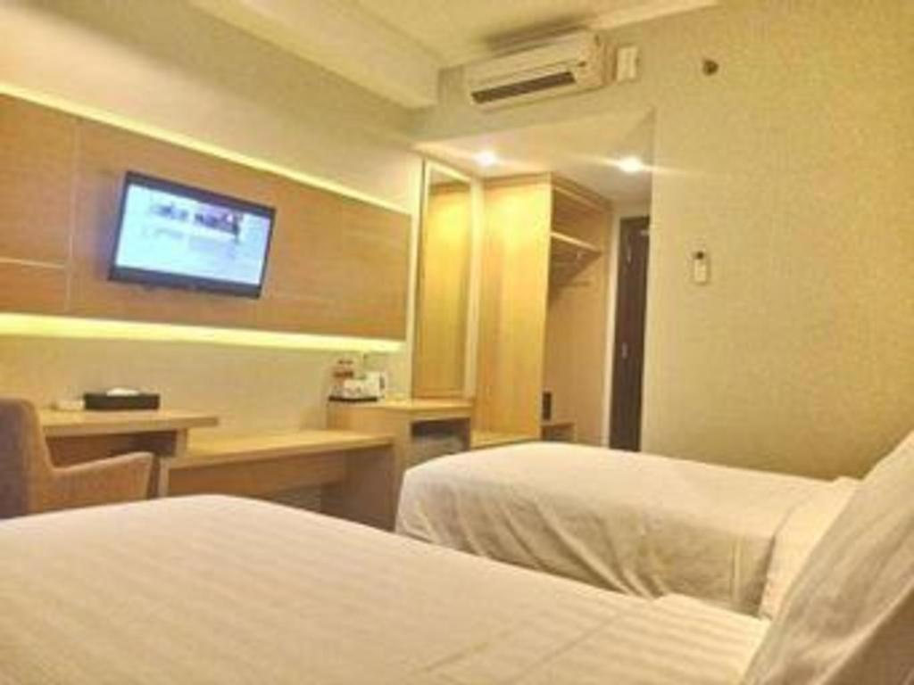 Horison Hotel Sukabumi Exterior foto